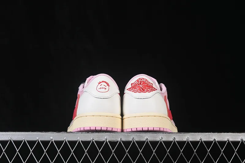 All categories Air Jordan Jordan series basketball shoes Air Jordan 1 Low LJR version Travis Scott x Air Jordan 1 Low OG AJ1 Joe 1 joint undercut IQ7604-101